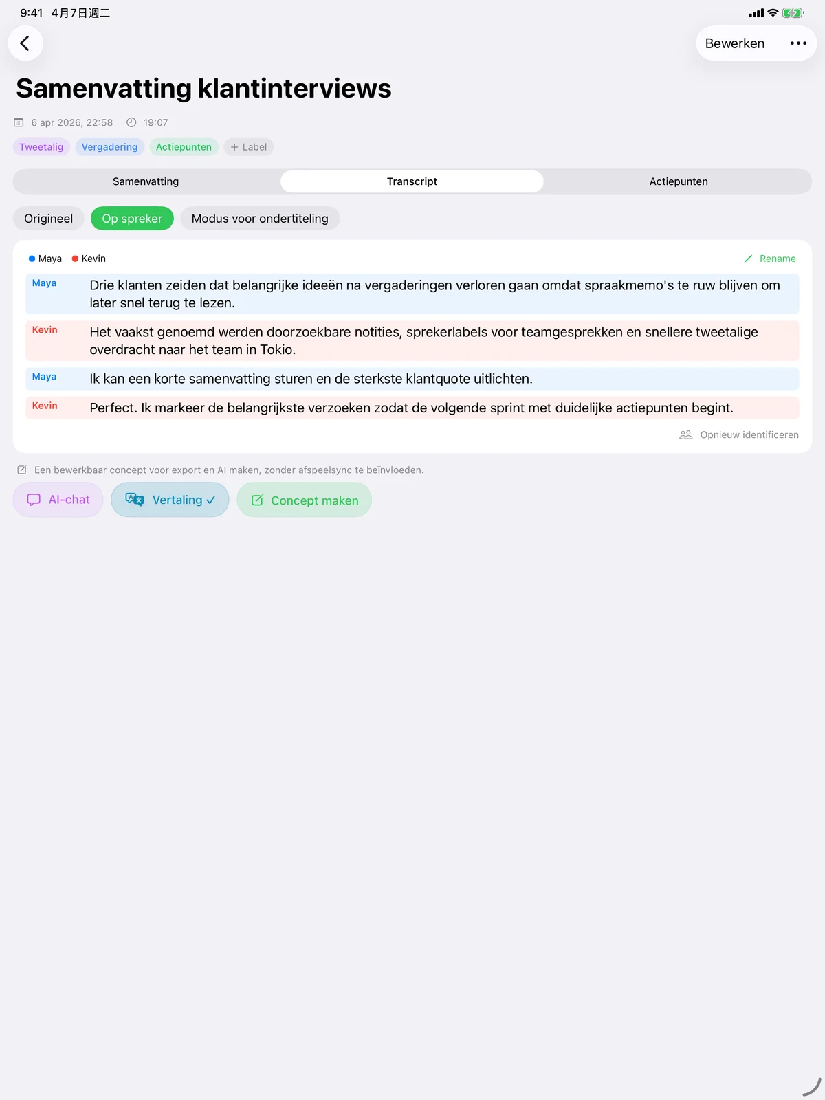Speechy op iPad met een vergadertranscript waarin sprekers zijn gescheiden.