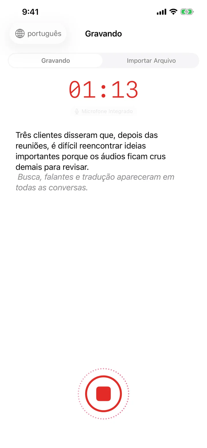 Speechy no iPhone durante uma gravação, com forma de onda e transcrição ao vivo.